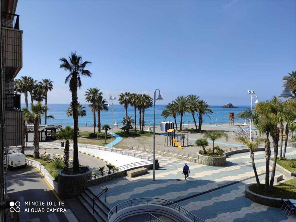 Centro-Primera Linea De Playa Almuñécar Zewnętrze zdjęcie